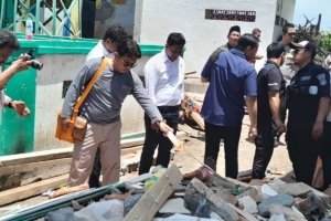 Atap Asrama Putri Ponpes di Situbondo Ambruk Diterjang Angin, Satu Santri Tewas dan Empat Luka-Luka